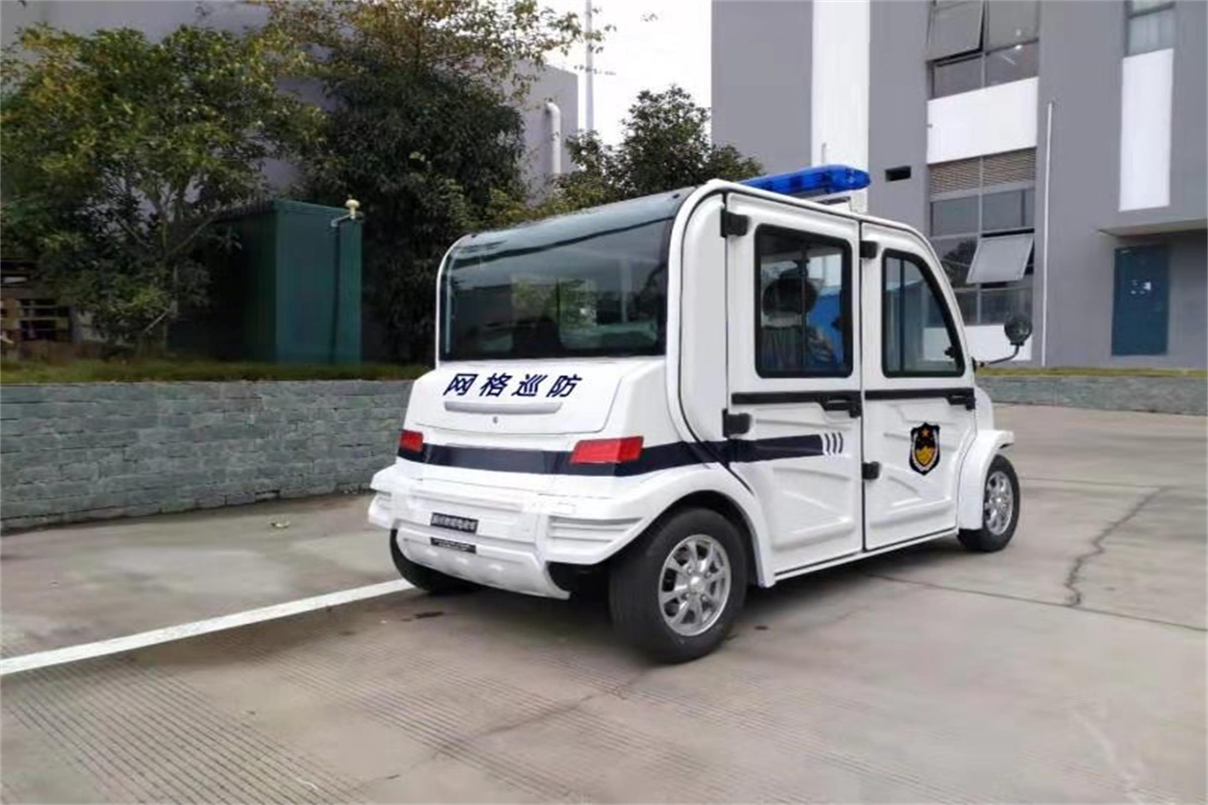 网格巡逻四轮车